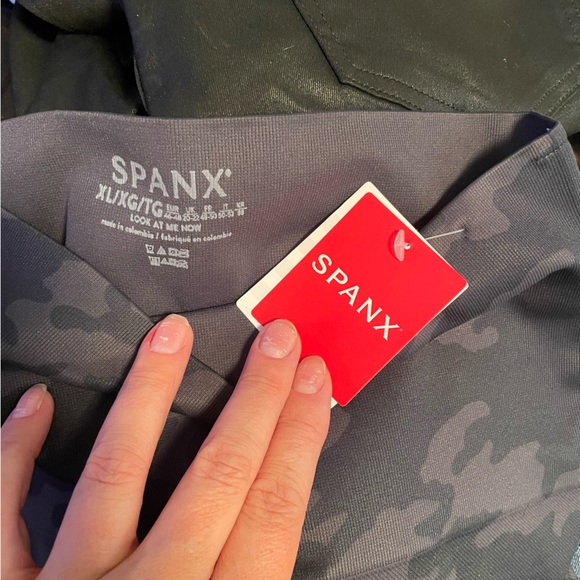 Spanx camo legging - Picture 3 of 3